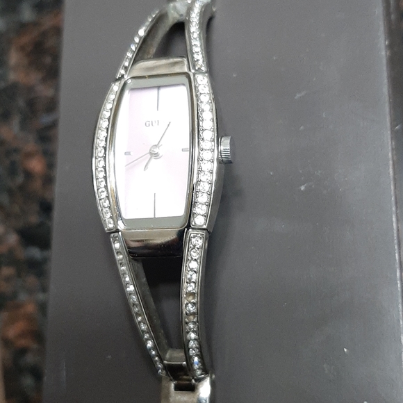 Guess bracelet watch - Picture 2 of 3